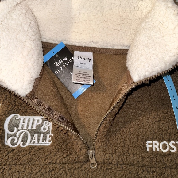 ✨ Cozy Disney Classic ✨ - Picture 2 of 5